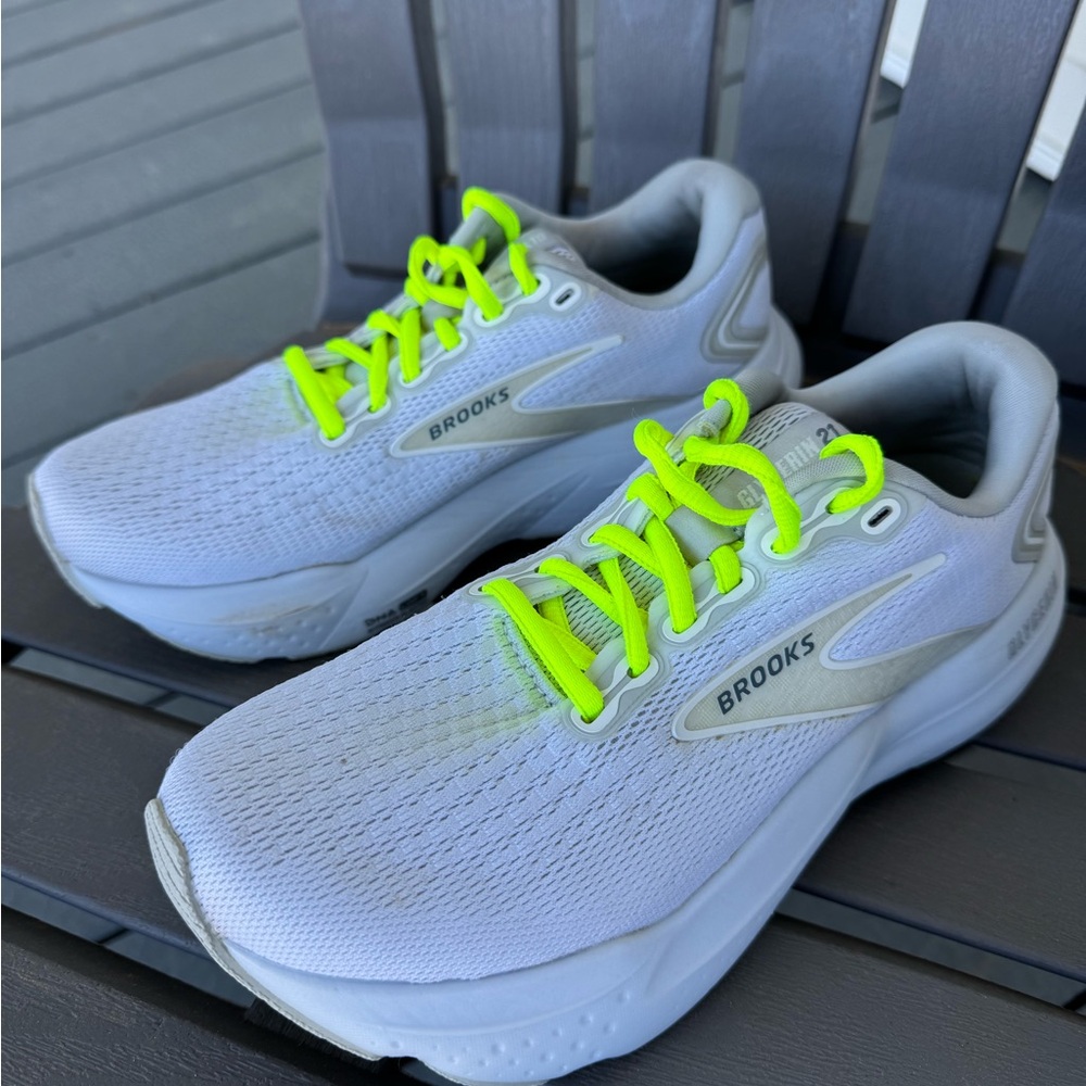 Brooks Glycerine 21  White Running Shoes with Neon Laces